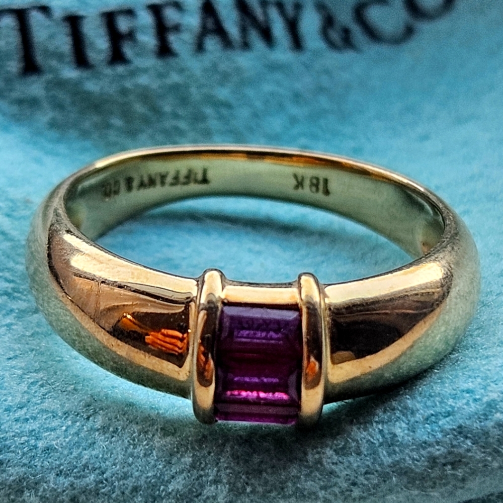 Tiffany & Co 18k Gold Ruby Dome Ring